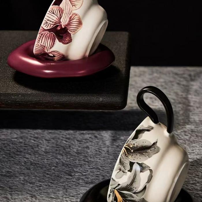 Elegant Porcelain Coffee Cup Set (Black&Red)