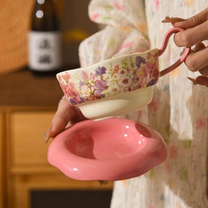 Elegant Porcelain Coffee Cup Set (Pink)