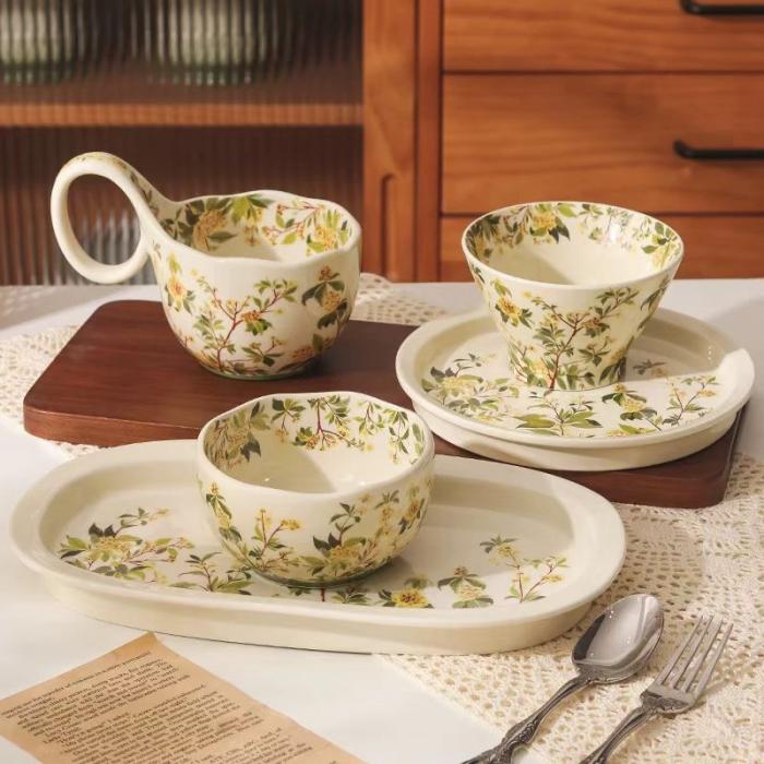 Elegant Vintage watercolor Porcelain Cultery Sets