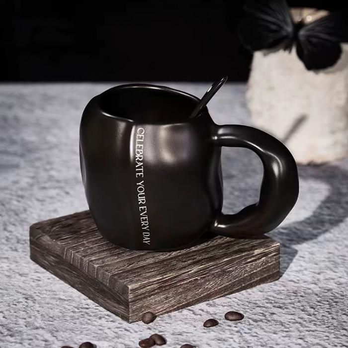 Ceramic Wavy Appearance White&Black Mugs