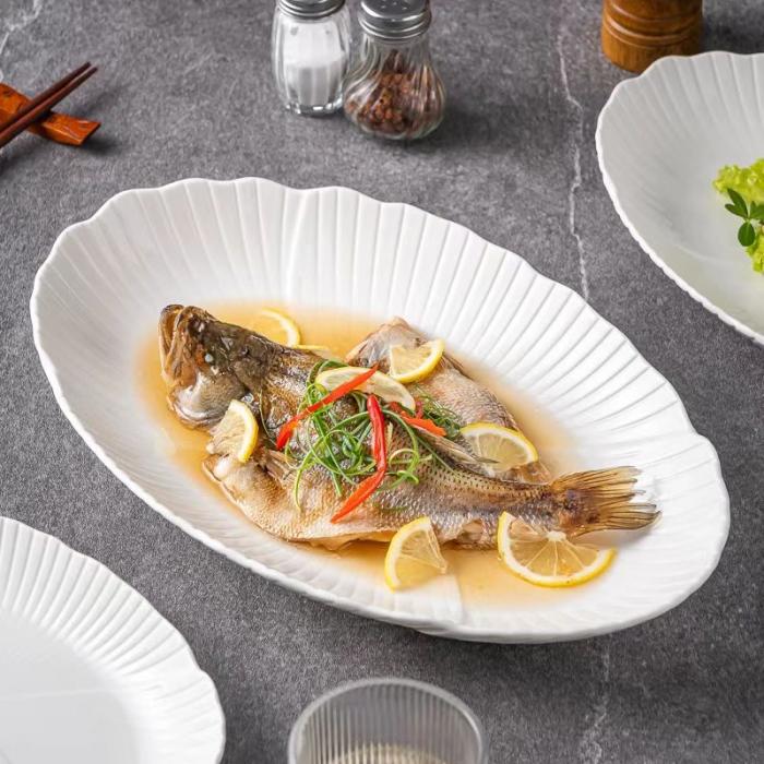 Oval Petal Pattern Dish