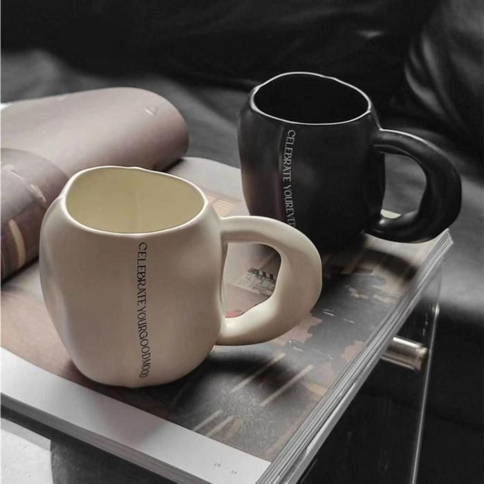 Ceramic Wavy Appearance White&Black Mugs