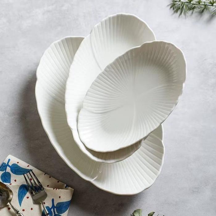 Oval Petal Pattern Dish